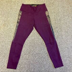 LYSSE Sz L High Rise Purple Black Hip Accent Compression Partly Lined Leggings